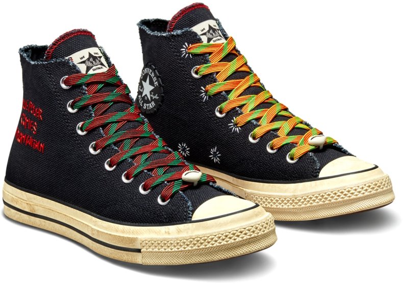 Novelship Barriers X Converse Chuck 70